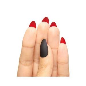 Brand New NEVER worn Marmalade ‘Love Below’ Nails